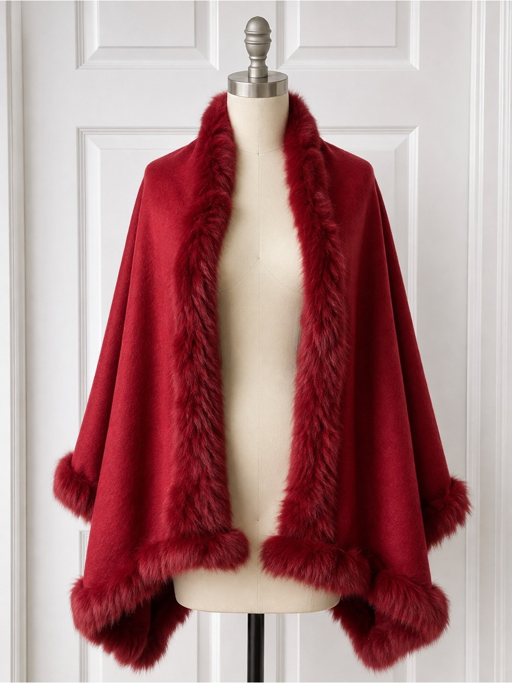 Dolce Cabo cashmere shawl with fox fur